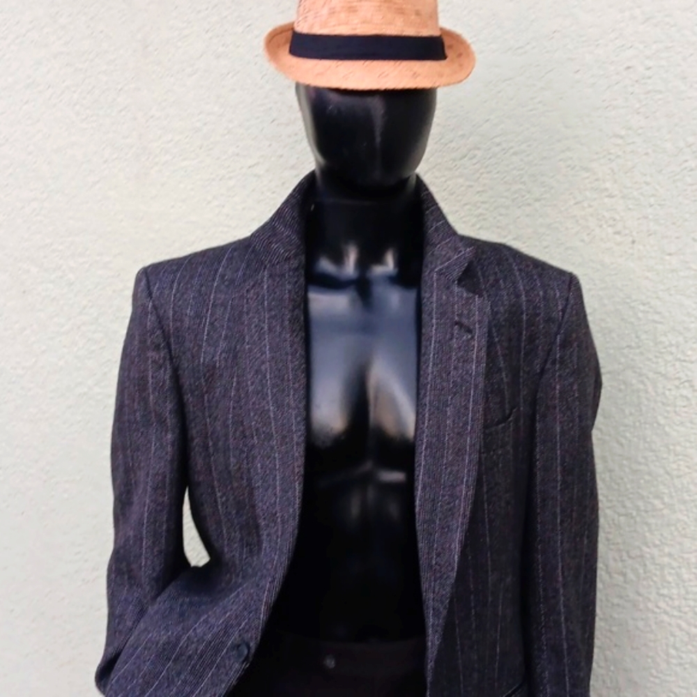 MEN'S WORLD'S BEST WOOL HAND TAILORED PIN STRIPED LUXURY BLAZER (HUNGARY)